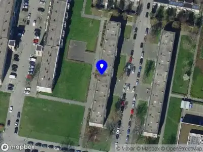 Ambulance met grote spoed naar de Stellendamstraat in Rotterdam