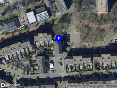 Brandweer met grote spoed naar de C. van Boshuizenstraat in Spijkenisse vanwege gebouwbrand