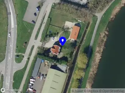 Politie naar de Stationsweg in Heenvliet