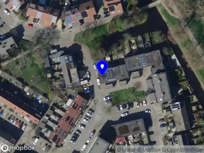 Ambulance met grote spoed naar de Larix in Hellevoetsluis