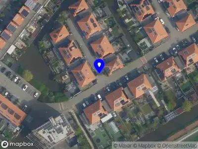 Ambulance met grote spoed naar de Saliestraat in Wateringen