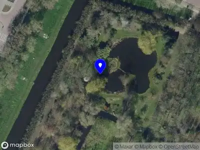 Brandweer met grote spoed naar de Korte Welleweg in Heenvliet vanwege voertuigen te water