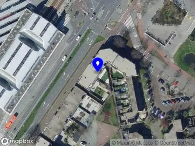 Ambulance met grote spoed naar de Ruwaard van Puttenweg in Spijkenisse