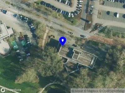 Brandweer met gepaste spoed naar de Aletta Jacobslaan in Hengelo