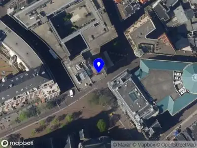 Ambulance met grote spoed naar de Driehoekjes in 's-Gravenhage