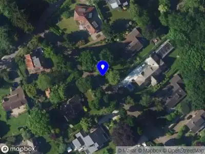 Brandweer met grote spoed naar de 't Zijdveld in Laren vanwege waarnemen gaslucht