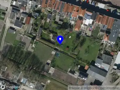 Brandweer met grote spoed naar de Molendijk in Oude-Tonge vanwege waarnemen gaslucht