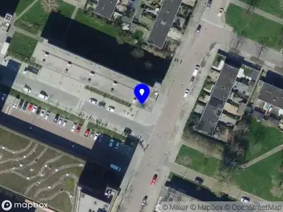 Ambulance met gepaste spoed naar de Marthalaan in Hoogvliet Rotterdam