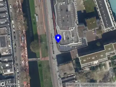 Ambulance met gepaste spoed naar de Mauritsweg in Rotterdam