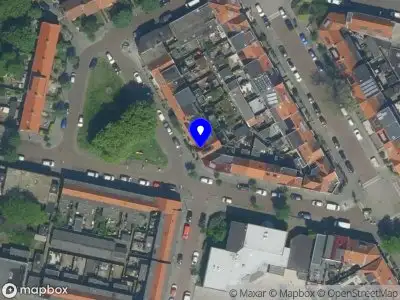 Ambulance met grote spoed naar de Stephensonplein in IJmuiden