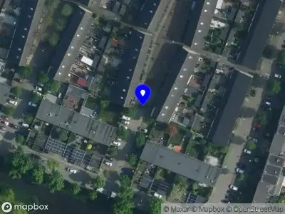 Ambulance met grote spoed naar de Scholekster in Ouderkerk aan de Amstel