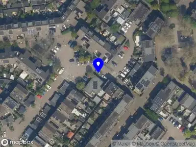 Ambulance met grote spoed naar de Dunantdreef in Maassluis