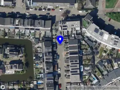Ambulance met gepaste spoed naar de Suze Robertsonstraat in Spijkenisse