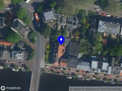 Ambulance met grote spoed naar de Zijhuizen in Haarlem