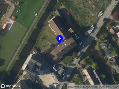 Ambulance met grote spoed naar de De Hoefslag in Nieuwkoop
