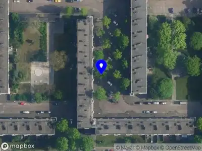 Ambulance met gepaste spoed naar de Oldengaarde in Amsterdam