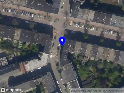 Brandweer met grote spoed naar de Pieter de Hoochweg in Rotterdam vanwege voertuigbrand