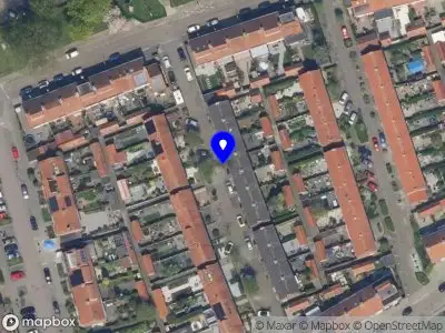 Ambulance met grote spoed naar de Rozensingel in Capelle aan den IJssel