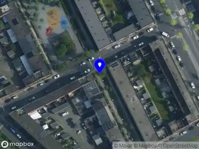 Brandweer met grote spoed naar de Koolpalmhof in Amsterdam