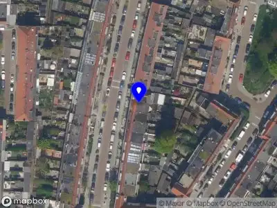 Ambulance met grote spoed naar de Sweelinckstraat in Vlaardingen