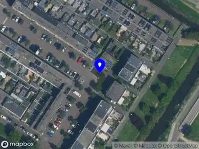 Ambulance met grote spoed naar de Balatonmeerlaan in Amsterdam