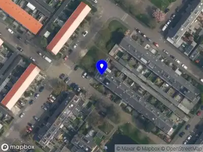 Ambulance met grote spoed naar de De WilDe Zee in Wateringen