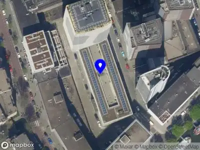 Ambulance met gepaste spoed naar de Jufferstraat in Rotterdam