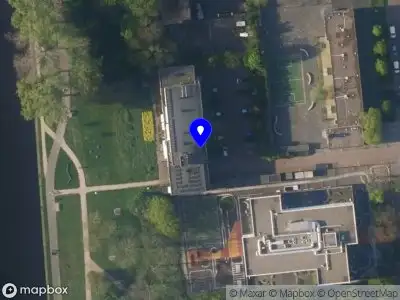 Ambulance met gepaste spoed naar de Pergolesipad in Leiden