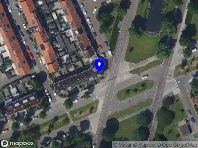 Ambulance met grote spoed naar de Frans Lebretlaan in Dordrecht