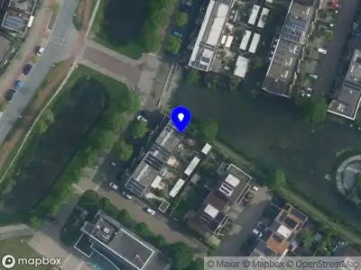 Ambulance met grote spoed naar de Leeuwenveldseweg in Weesp