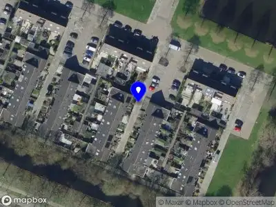 Ambulance met gepaste spoed naar de Tancredipad in Hoogvliet Rotterdam