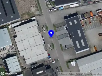 112 melding Brandweer met grote spoed naar de Wagenmakerij in Zevenbergen vanwege voertuigbrand