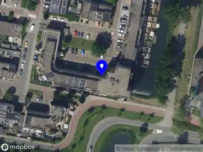 Ambulance met grote spoed naar de Merbau in Dordrecht