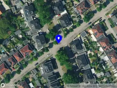 Brandweer met grote spoed naar de De Zomereik in Apeldoorn vanwege gebouwbrand