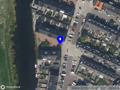 Ambulance met grote spoed naar de Mookhoeksestraat in Schiedam