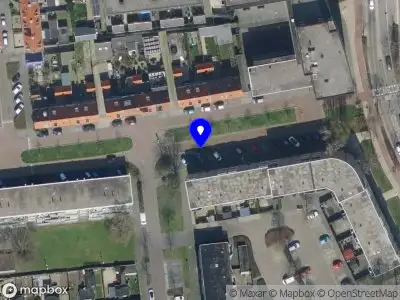 Politie met grote spoed naar de Middenlaan in Oosterhout vanwege letsel