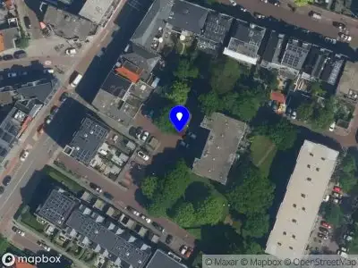 Ambulance met grote spoed naar de Outgert Pieterslaan in Haarlem