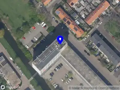 Ambulance met grote spoed naar de Van der Fuyckstraat in Brielle