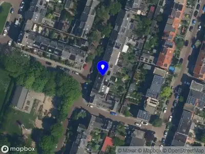 Ambulance met gepaste spoed naar de Van Kinsbergenstraat in Haarlem
