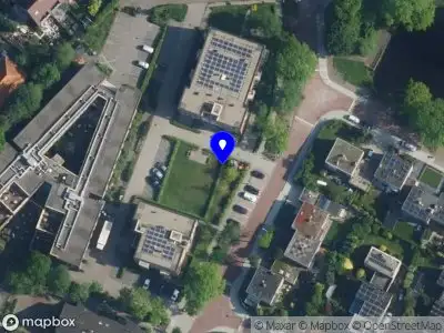 Ambulance met grote spoed naar de Witte de Withlaan in Bennebroek