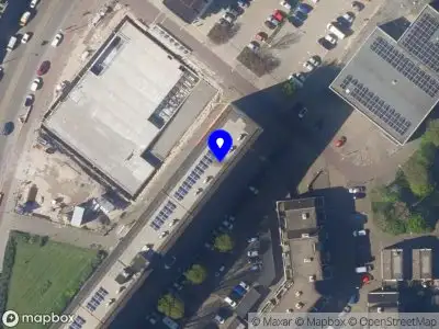 Ambulance met grote spoed naar de Lindoduin in 's-Gravenhage