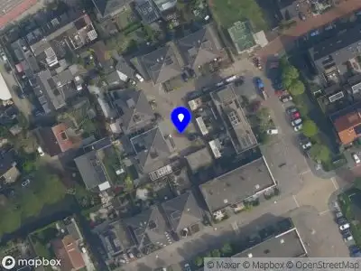 Ambulance met grote spoed naar de Van Nassaustraat in Wateringen