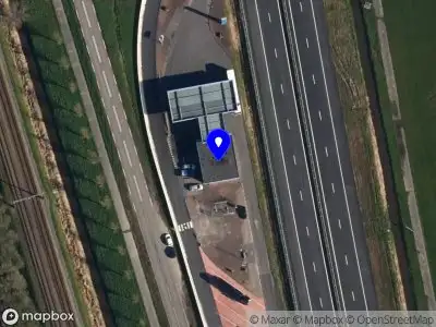 Brandweer met grote spoed naar de Alde Rykswei in Akkrum vanwege stankoverlast