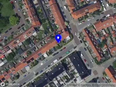 Ambulance met grote spoed naar de Willy Martensstraat in Dordrecht