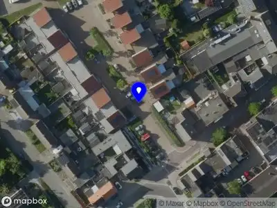 Ambulance met grote spoed naar de Burgemeester Spiertzplein in Nederweert