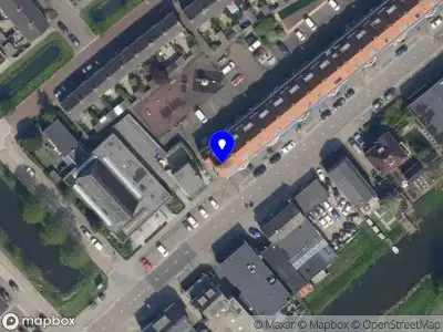 Ambulance met grote spoed naar de Bermweg in Capelle aan den IJssel