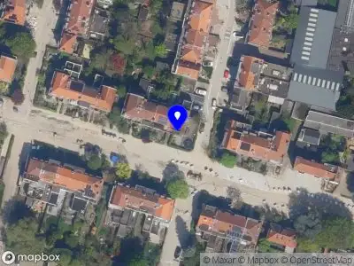 Ambulance met grote spoed naar de Juliana van Stolberglaan in Rotterdam