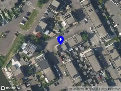 Brandweer met grote spoed naar de Lokistraat in Almere vanwege gebouwbrand