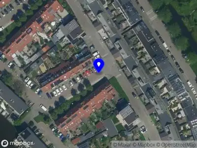 Ambulance met grote spoed naar de Marie Jungiusstraat in Velserbroek