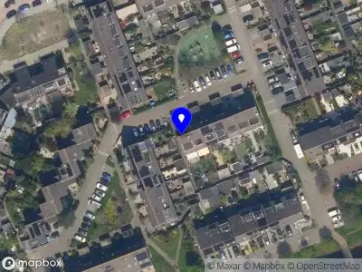 Ambulance met gepaste spoed naar de Lindendreef in Vlaardingen